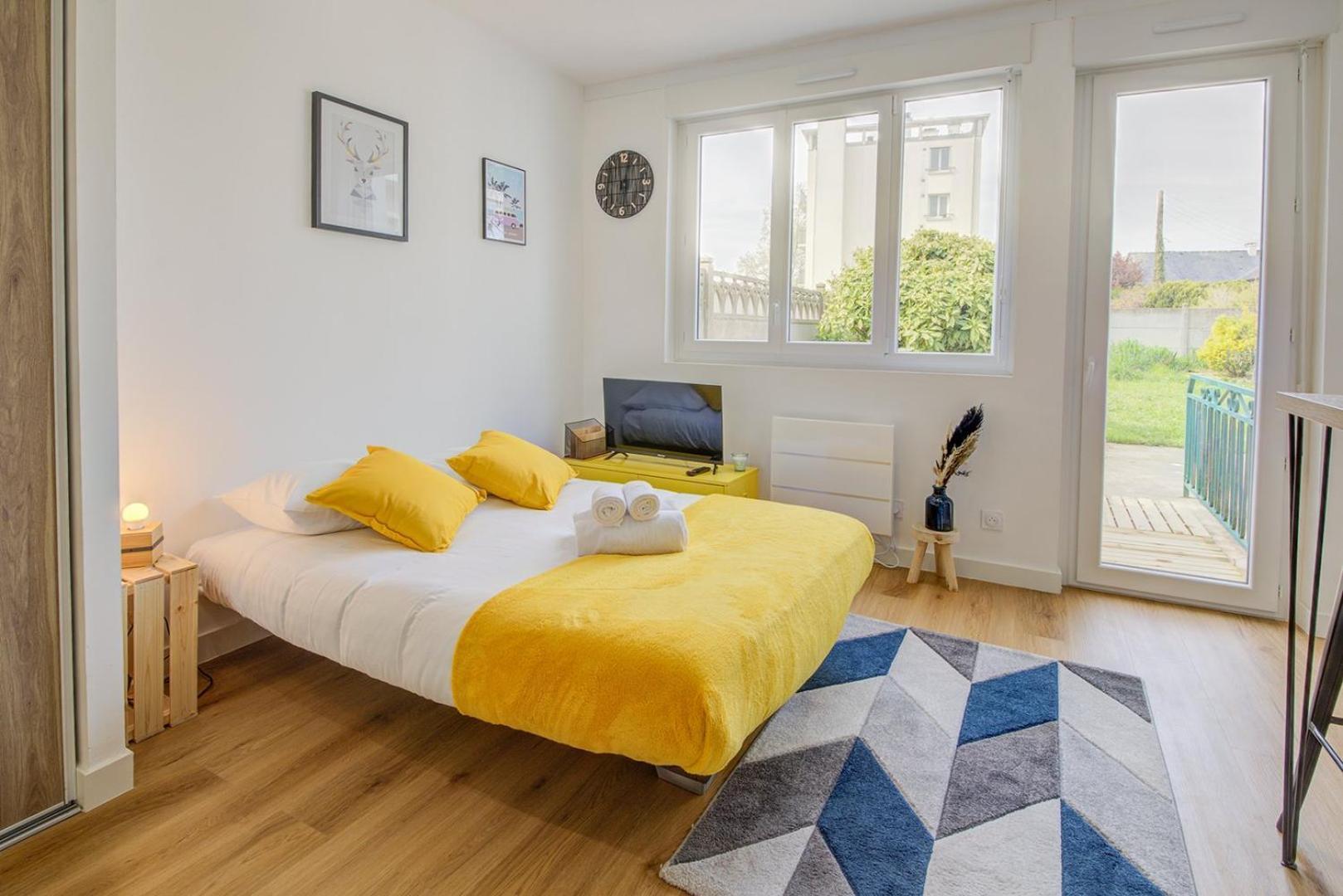 Апартаменти Le Yellow, Studio Renove, Tout Confort, Jardin Сен-Жак-де-ла-Ланд Екстер'єр фото