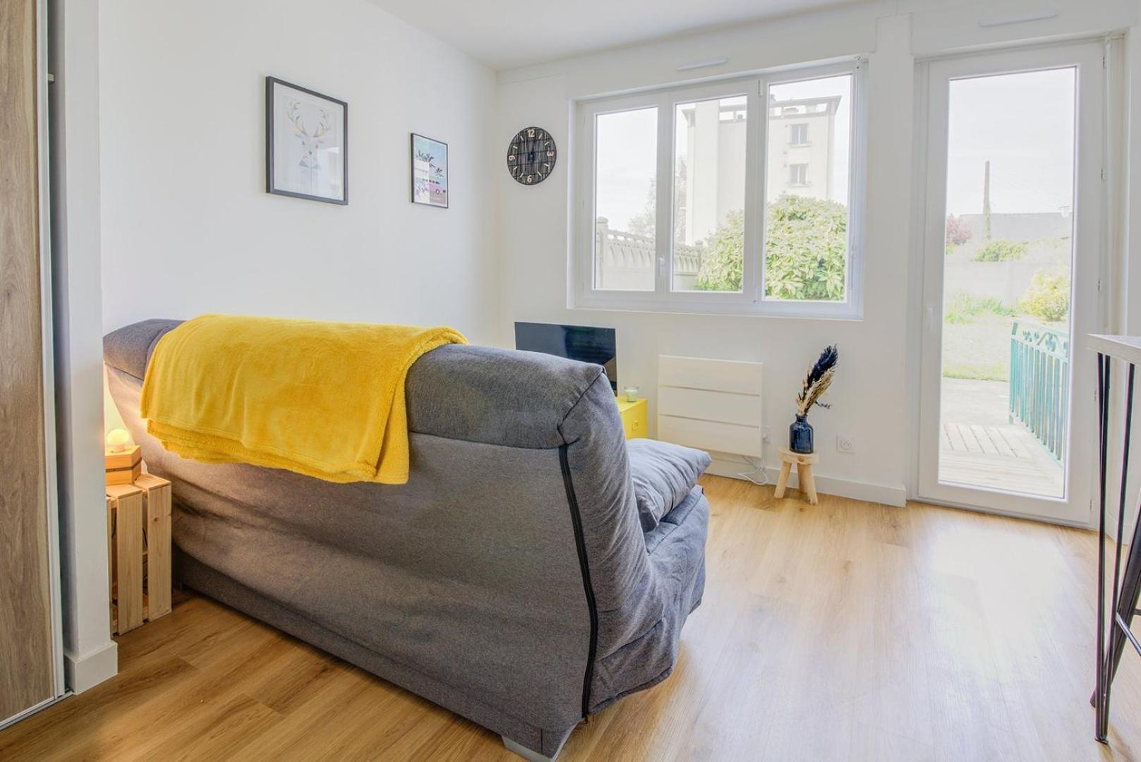 Апартаменти Le Yellow, Studio Renove, Tout Confort, Jardin Сен-Жак-де-ла-Ланд Екстер'єр фото